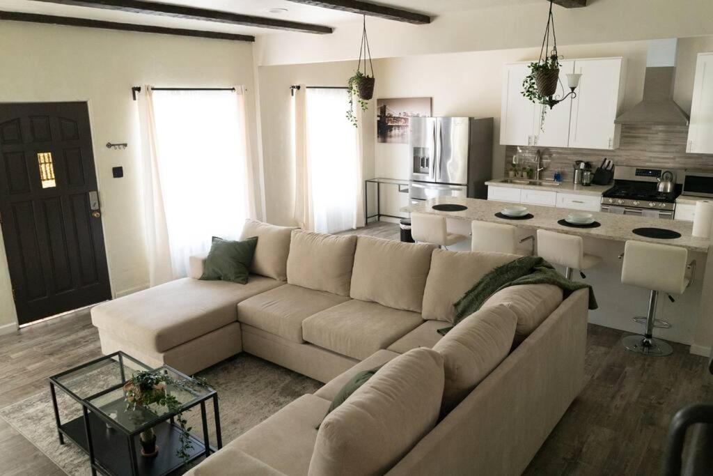 Spacious 2-Bedroom Unit In Hollywood Los Angeles Buitenkant foto