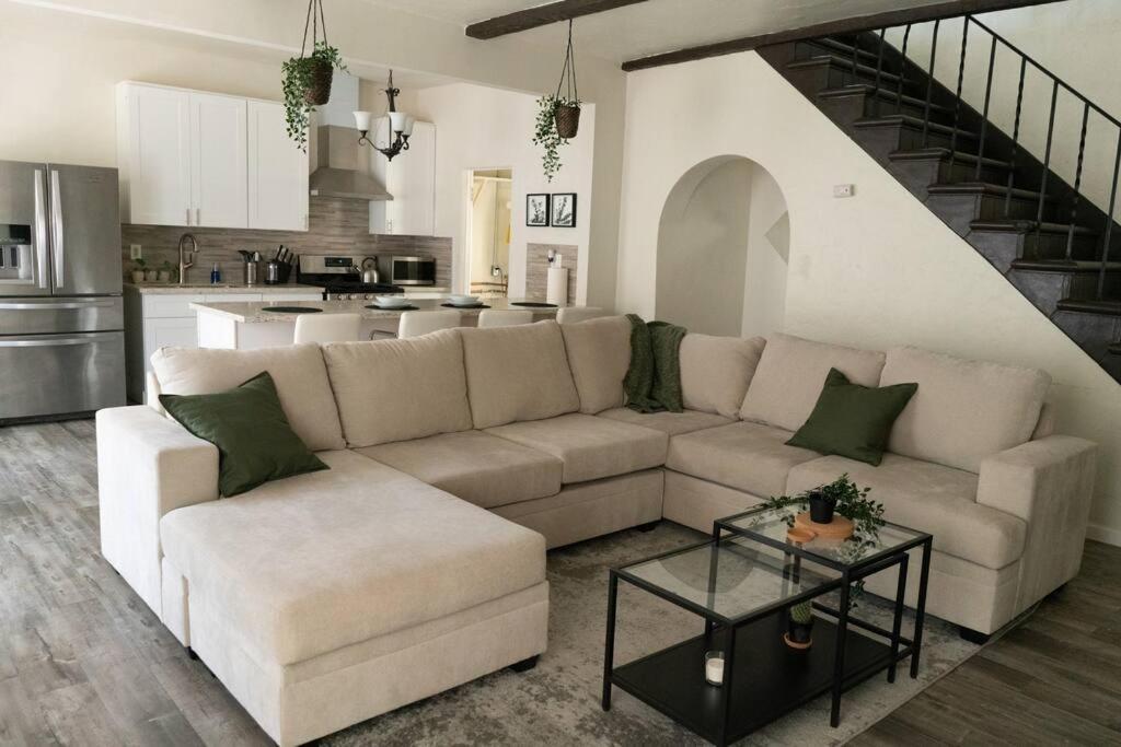 Spacious 2-Bedroom Unit In Hollywood Los Angeles Buitenkant foto